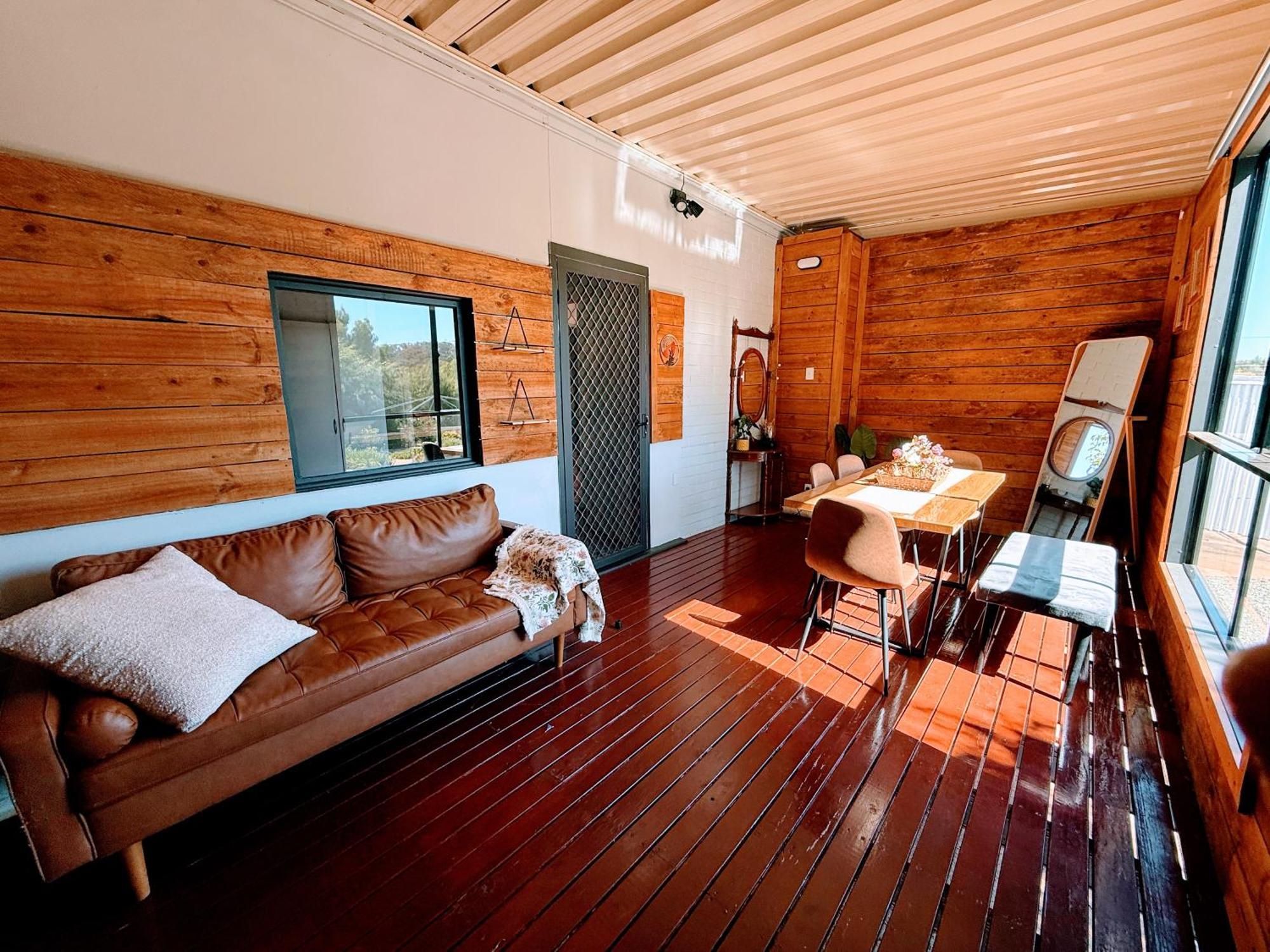 Clare Cottage With 3 King Suites מראה חיצוני תמונה